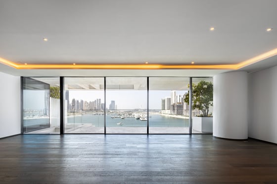 Video tour for State-of-the-art apartment in exceptional Palm Jumeirah residence.