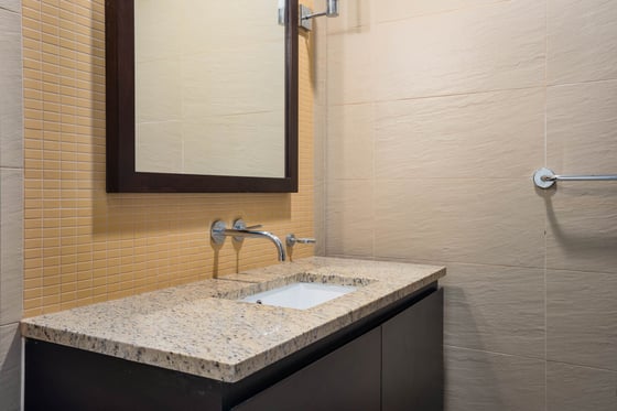 Luxury Waterfront Apartment with Atlantis View, picture 10