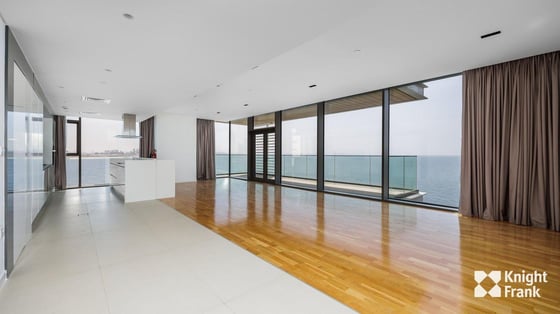 Available Now | Sea View | Corner Unit, picture 2