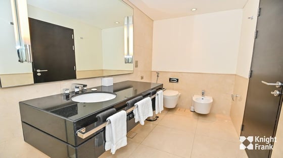 Serviced 2 Bed-ensuite | Partial Marina View, picture 19