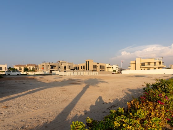 Luxurious Waterfront Plot in Pearl Jumeirah, picture 3