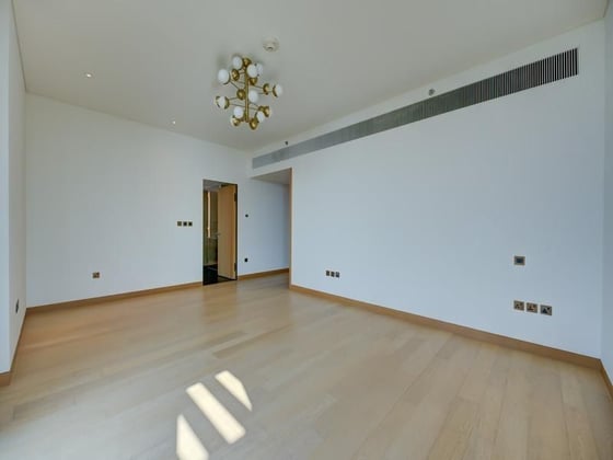 Luxurious 3-Bedroom Apartment in Bvlgari Residence, picture 13