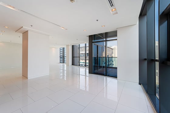 Luxury Penthouse | Panoramic View | Half Floor, picture 4