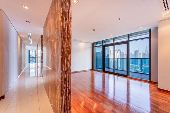 Luxury Penthouse | Panoramic View | Half Floor, picture 14