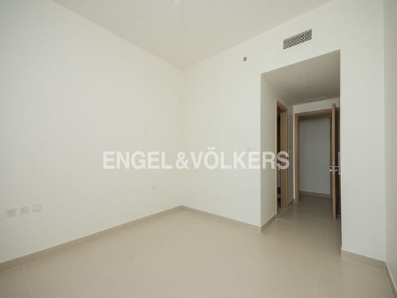 Pool &amp; Park View | Higher-Floor | Rented, picture 11