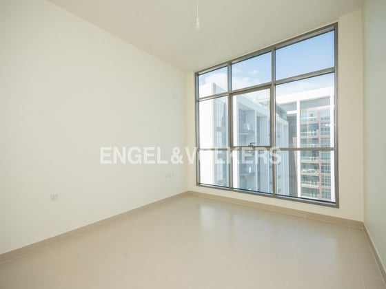 Pool &amp; Park View | Higher-Floor | Rented, picture 10