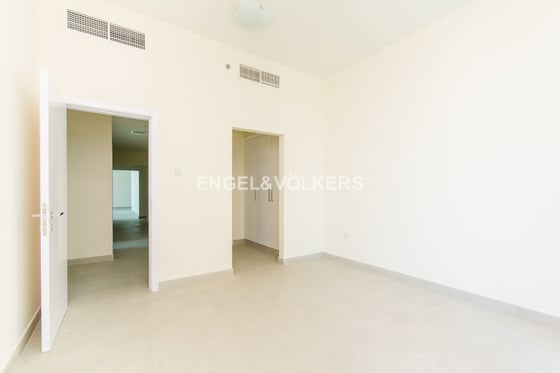 Bright and Spacious l Vacant l Luxury Living, picture 12