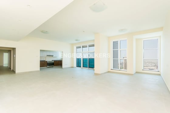 Bright and Spacious l Vacant l Luxury Living, picture 2