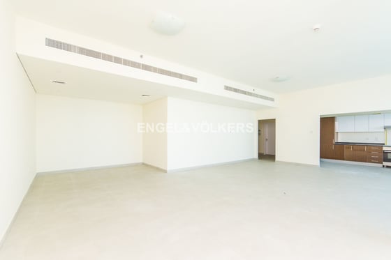 Bright and Spacious l Vacant l Luxury Living, picture 4