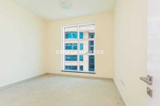 Bright and Spacious l Vacant l Luxury Living, picture 11