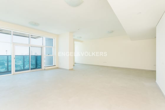Bright and Spacious l Vacant l Luxury Living, picture 3