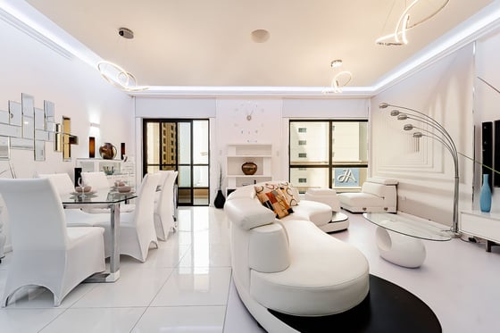 Smart Home | High Floor | Luxury upgrades, picture 2
