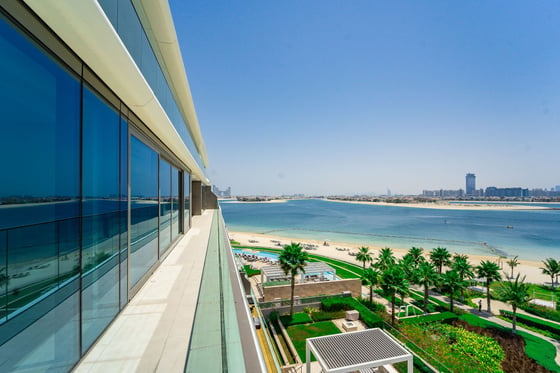 Exclusive Genuine Resale|Palm and Beach View, picture 38