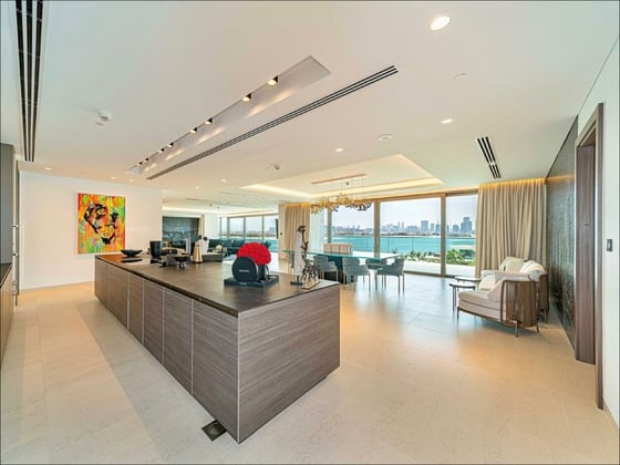 Exclusive Resale Palm and beach View|Upgraded, picture 9