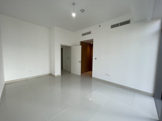 Investor Deal | 1 BR+ Study |Corner layout, picture 4