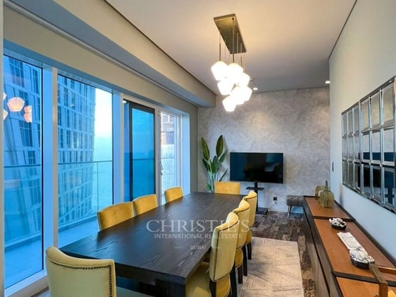MARINA AND SKYLINE VIEW LUXURY AND FURNISHED FENDI APARTMENT, picture 3