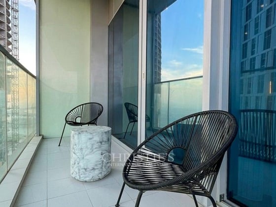 MARINA AND SKYLINE VIEW LUXURY AND FURNISHED FENDI APARTMENT, picture 7