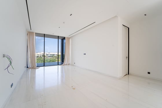 Custom-Built | Golf and Burj View | High End, picture 17