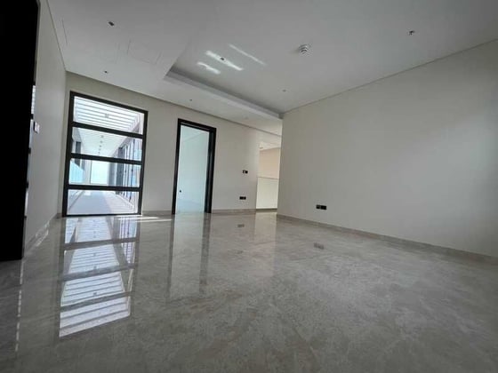 Luxurious | Contemporary | Negotiable Price, picture 12