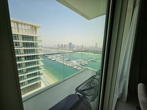Higher Floor| Sea View| Beautiful unit, picture 3