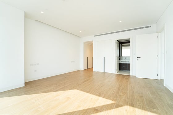 Brand New | Spacious | Sea View, picture 10