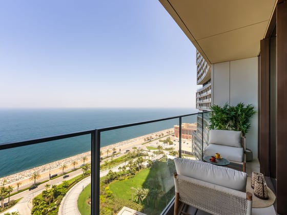 Upgraded Luxury Apartment with Sweeping Sea Views, picture 14