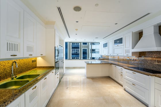 Luxury Penthouse | Renovated | Full Sea View, picture 20