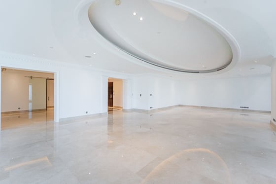 Luxury Penthouse | Renovated | Full Sea View, picture 15