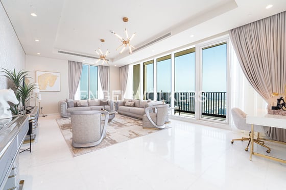 Fully Furnished | Penthouse | Spacious, picture 1