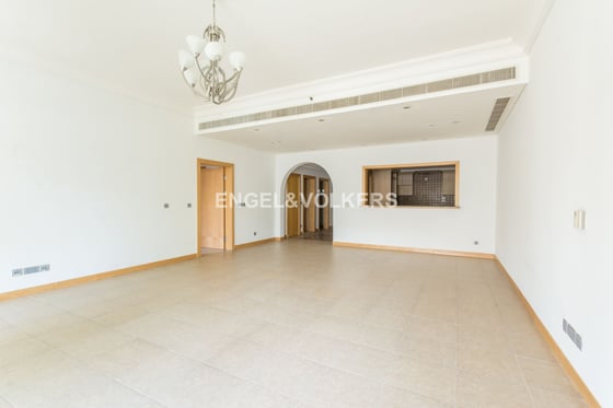 High Floor | Vacant | Excellent Condition, picture 1