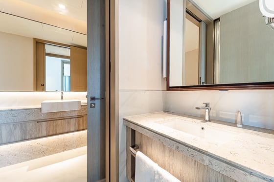Corner Unit | Full Water and Burj Khalifa View, picture 11