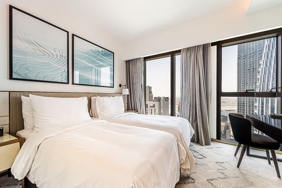 Corner Unit | Full Water and Burj Khalifa View, picture 9