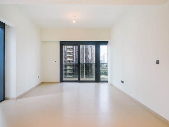 Rare Downtown Apartment with Burj Khalifa Views, picture 3