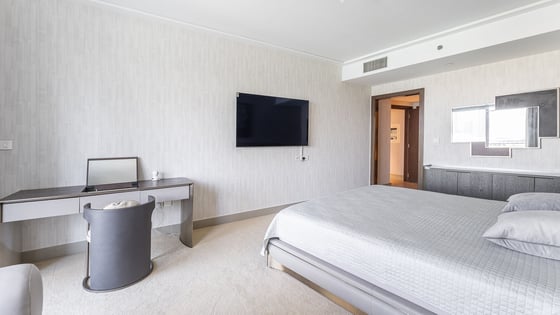 Spacious apartment in Downtown with Burj Khalifa view, picture 9