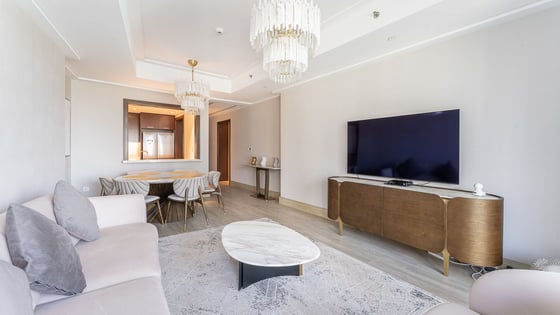 Spacious apartment in Downtown with Burj Khalifa view, picture 2