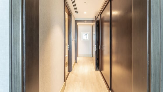 Spacious apartment in Downtown with Burj Khalifa view, picture 12