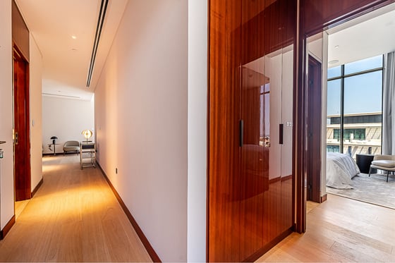 Resale | Fully Furnished | Canal and Skyline Views, picture 11