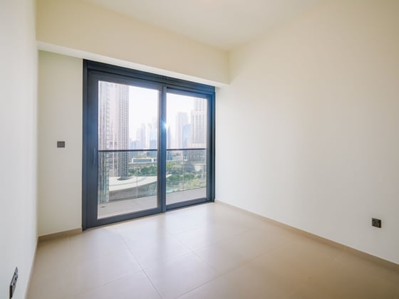 Rare Downtown Apartment with Burj Khalifa Views, picture 8