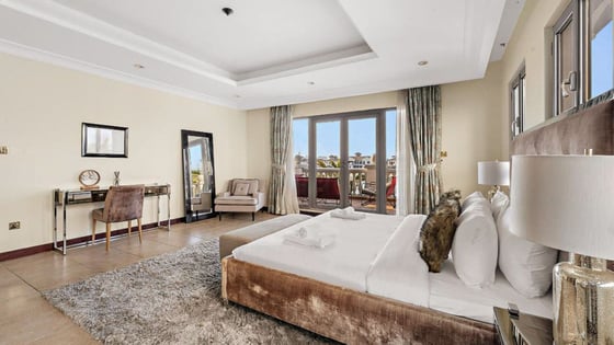 Luxurious villa in Palm Jumeirah with beachfront view, picture 7