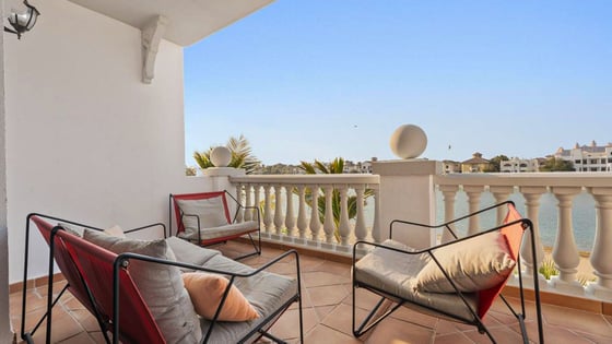 Luxurious villa in Palm Jumeirah with beachfront view, picture 16