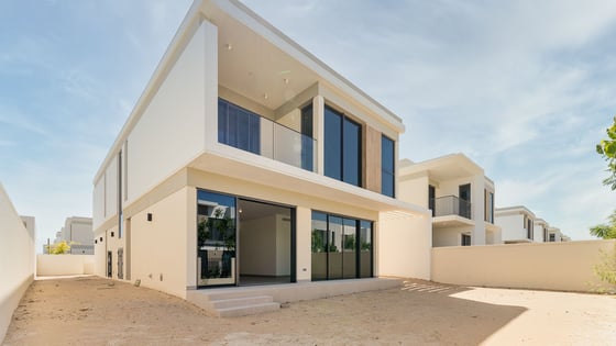 Single row  Villa in Tilal Al Ghaf with private garden, picture 20