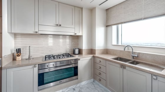 High floor apartment in Downtown with Burj Khalifa view, picture 4