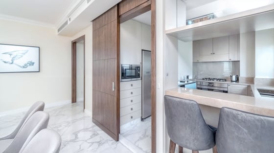 High floor apartment in Downtown with Burj Khalifa view, picture 5