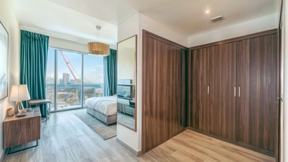 Furnished apartment in Dubai Media City with sea views, picture 3