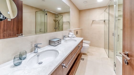 Furnished apartment in Dubai Media City with sea views, picture 11