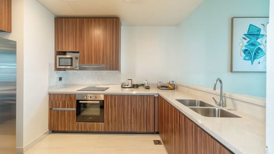 Furnished apartment in Dubai Media City with sea views, picture 2