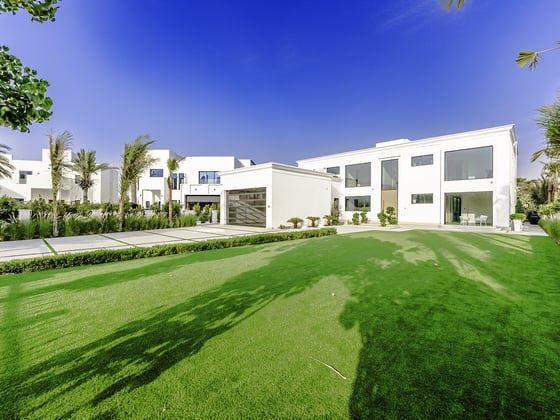 The Epitome of Luxury Living in Jumeirah Islands, picture 1