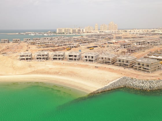 Stylish Ras Al Khaimah Living on Falcon Island, picture 13