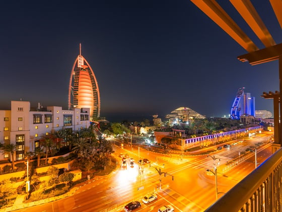 Luxurious Apartment with Iconic Burj Al Arab View, picture 1