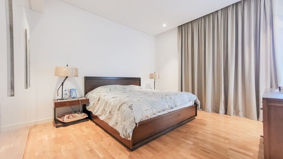 High-end finished apartment in Bluewaters with sea views, picture 7